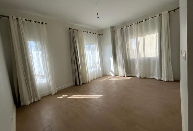 8259373 - Property Image 3