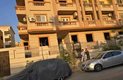 Apartment - 3 Bedrooms - 2 Bathrooms for sale in 1st Neighborhood - 4th District West - Shorouk City - Cairo