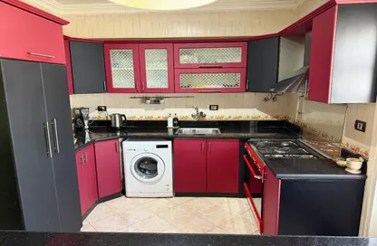 Apartment - 2 Bedrooms - 2 Bathrooms for sale in Ganoob El Acadimia - New Cairo City - Cairo