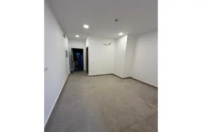 Office Space - Studio - 1 Bathroom for rent in Lake View - 5th Settlement Compounds - The 5th Settlement - New Cairo City - Cairo
