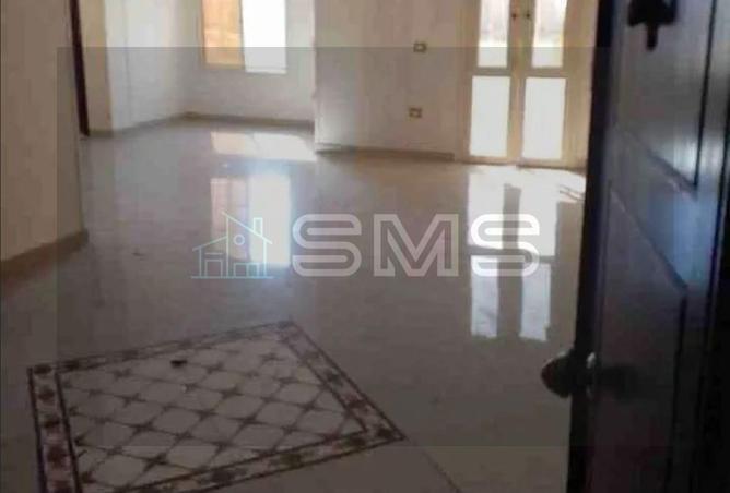 8033618 - Property Image 2