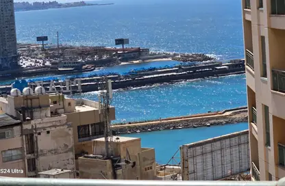 شقة - 3 غرف نوم - 4 حمامات للبيع في سان ستيفانو - حي شرق - الاسكندرية