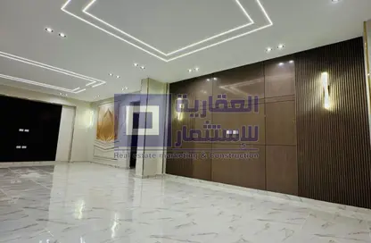 شقة - 3 غرف نوم - 3 حمامات للبيع في الحي الثالث - مدينة 6 أكتوبر - الجيزة