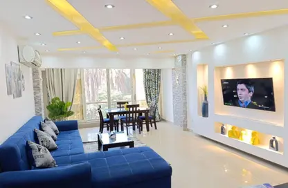 Apartment - 2 Bedrooms - 1 Bathroom for rent in Street 221 - Degla - Hay El Maadi - Cairo