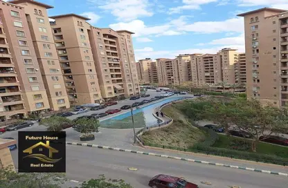 Apartment - 2 Bedrooms - 2 Bathrooms for sale in Tijan - Zahraa El Maadi - Hay El Maadi - Cairo
