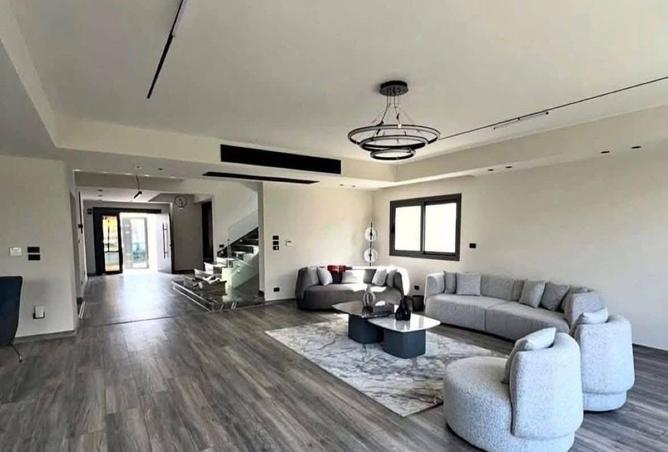 8233595 - Property Main Image