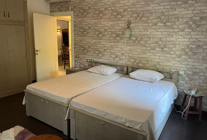 8250651 - Property Image 3