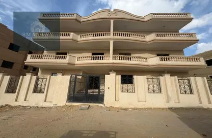 Duplex - 4 Bedrooms - 4 Bathrooms for sale in Ninth Neighborhood - 3rd District East - Shorouk City - Cairo