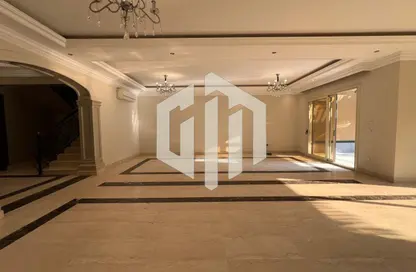 فيلا - 5 غرف نوم - 4 حمامات للايجار في بيلاجيو - امتداد المستثمرين الشمالية - مدينة القاهرة الجديدة - القاهرة