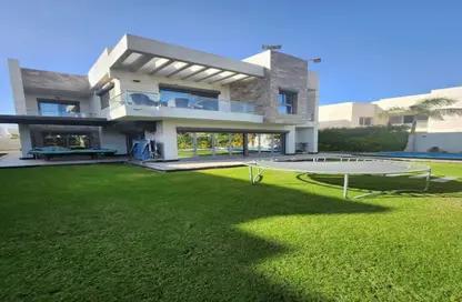 فيلا - 3 غرف نوم - 4 حمامات للبيع في كليوباترا سكوير - محور 26 يوليو - مدينة 6 أكتوبر - الجيزة