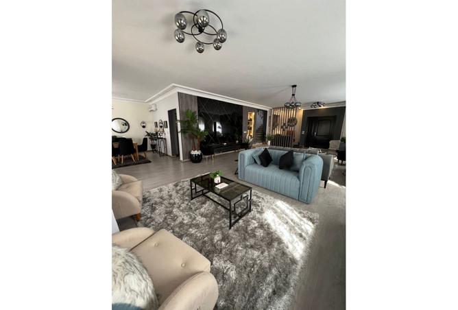 8374176 - Property Image 2