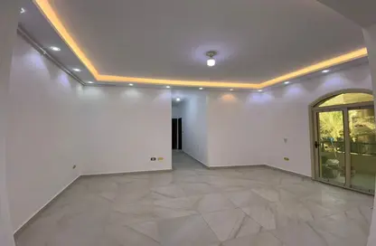 Apartment - 3 Bedrooms - 2 Bathrooms for rent in Al Shaimaa St. - Area F - Ganoob El Acadimia - New Cairo City - Cairo