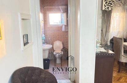 Apartment - 3 Bedrooms - 2 Bathrooms for sale in Abd Al Aziz Talaat St. - 6th Zone - Nasr City - Cairo