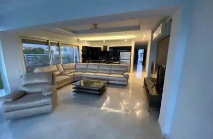 شاليه - 5 غرف نوم - 4 حمامات للبيع في هاسييندا باي - سيدي عبد الرحمن - الساحل الشمالي
