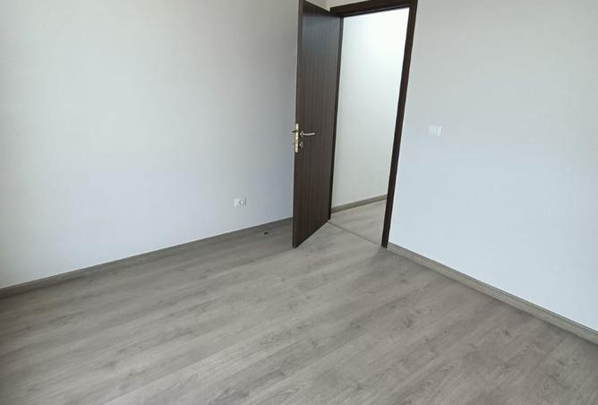 8241068 - Property Image 3