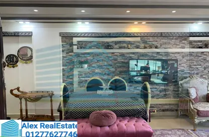 شقة - 2 غرف نوم - 2 حمامات للايجار في ميدان الكورنيش - سبورتنج - حي شرق - الاسكندرية