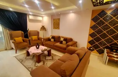 شقة - 3 غرف نوم - 3 حمامات للايجار في شارع طيبه - المهندسين - الجيزة