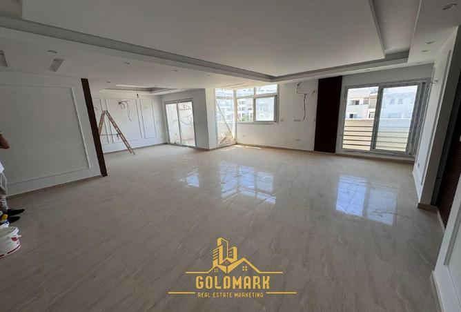 8472690 - Property Image 3