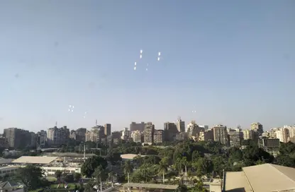 شقة - 3 غرف نوم - 2 حمامات للايجار في شارع نادي الصيد - الدقي - الجيزة