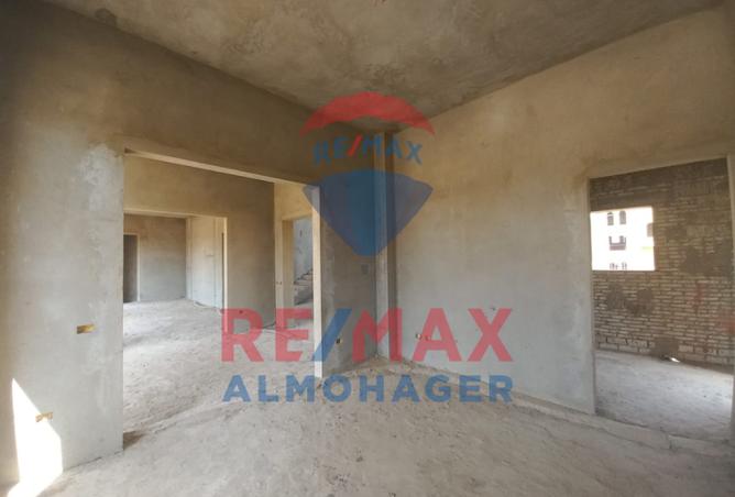8038950 - Property Image 3