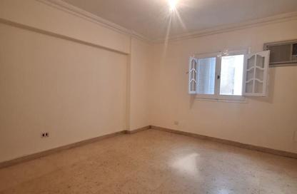Apartment - 3 Bedrooms - 2 Bathrooms for sale in Ahmed Fakhry St. - 6th Zone - Nasr City - Cairo