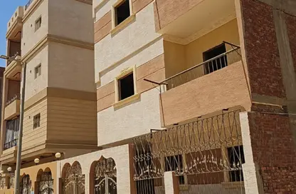بناية كاملة - 3 غرف نوم - 3 حمامات للبيع في مدينة بدر - القاهرة
