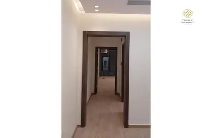 مساحات مكتبية - استوديو - 4 حمامات للايجار في الحي الاول - التجمع الخامس - مدينة القاهرة الجديدة - القاهرة