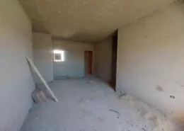 شقة - 3 غرف نوم - 2 حمامات للبيع في المنطقة الرابعة - مدينة الشروق - القاهرة