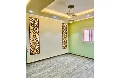Apartment - 3 Bedrooms - 2 Bathrooms for sale in Al Esraa St. - El Mearag City - Zahraa El Maadi - Hay El Maadi - Cairo