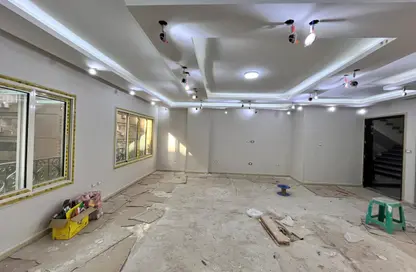 Office Space - Studio - 1 Bathroom for rent in Gameat Al Dewal Al Arabeya St. - Mohandessin - Giza