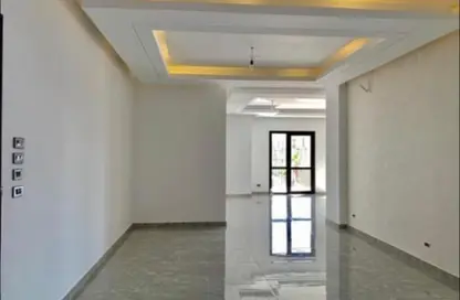 شقة - 3 غرف نوم - 3 حمامات للبيع في ذا كورت ياردز - كمبوندات الشيخ زايد - الشيخ زايد - الجيزة