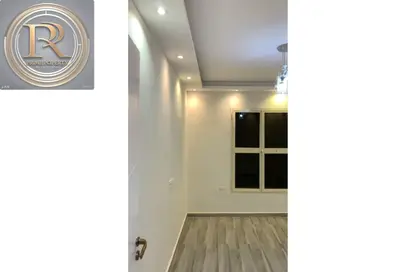 شقة - 2 غرف نوم - 1 حمام للبيع في حدائق اكتوبر - مدينة 6 أكتوبر - الجيزة