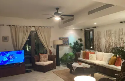 شاليه - 5 غرف نوم - 5 حمامات للبيع في مراسي - سيدي عبد الرحمن - الساحل الشمالي