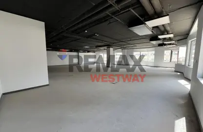 مساحات مكتبية - استوديو - 5 حمامات للبيع في ذا بورتال - بيفرلي هيلز - كمبوندات الشيخ زايد - الشيخ زايد - الجيزة