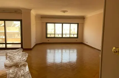 Apartment - 4 Bedrooms - 2 Bathrooms for rent in Hassan Ma'moon St. - 6th Zone - Nasr City - Cairo