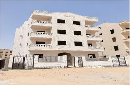 Apartment - 6 Bedrooms - 4 Bathrooms for sale in El Motamayez District - Badr City - Cairo