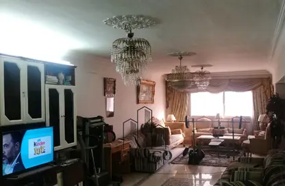 Apartment - 4 Bedrooms - 2 Bathrooms for sale in Abdel Hamid Shoman St. - 8th Zone - Nasr City - Cairo