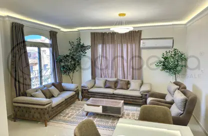 شقة - 3 غرف نوم - 2 حمامات للايجار في شارع زيزينيا - المستثمرين الجنوبية - مدينة القاهرة الجديدة - القاهرة