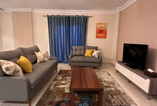 8233607 - Property Image 2