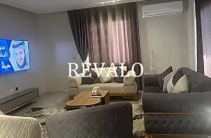 Apartment - 3 Bedrooms - 2 Bathrooms for rent in Al Mehwar Al Markazi - 7th District - 6 October City - Giza