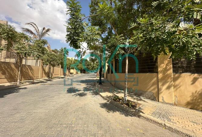 8043688 - Property Image 2