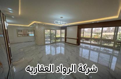 شقة - 3 غرف نوم - 3 حمامات للبيع في شارع نادي الصيد - الدقي - الجيزة