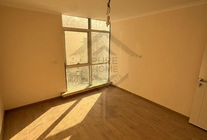 8258668 - Property Image 2