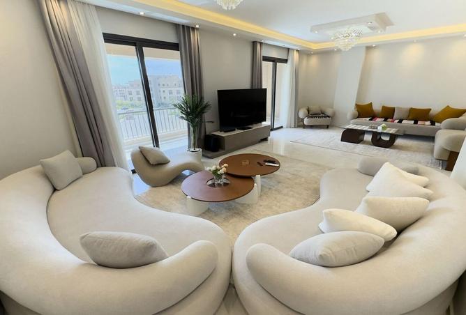 8402014 - Property Image 2