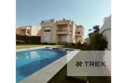 Villa - 4 Bedrooms - 6 Bathrooms for sale in Fountain Park - 5th Settlement Compounds - The 5th Settlement - New Cairo City - Cairo