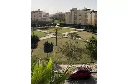 Roof - 3 Bedrooms - 2 Bathrooms for sale in District 1 - The 5th Settlement - New Cairo City - Cairo