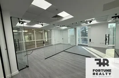 مساحات مكتبية - استوديو - 1 حمام للايجار في بيزنس بلاس - شارع التسعين الشمالي - التجمع الخامس - مدينة القاهرة الجديدة - القاهرة