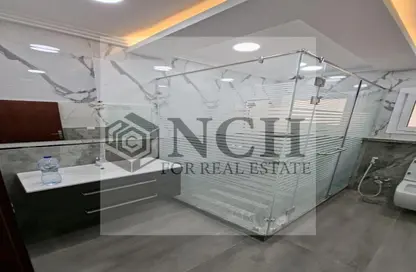 Apartment - 3 Bedrooms - 2 Bathrooms for rent in Hyde Park Central - The 6th Settlement - New Cairo City - Cairo