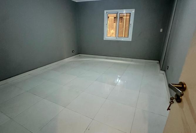 8225809 - Property Image 2