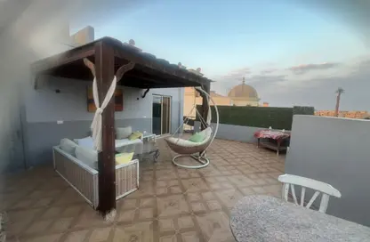 (بنتهاوس  (روف - 2 غرف نوم - 1 حمام للبيع في شارع الحكمة - الشيخ زايد - الجيزة